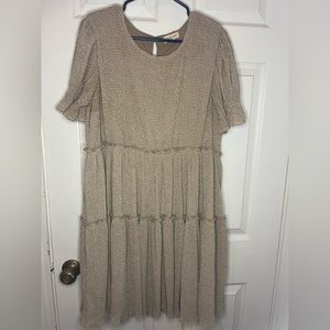 Tan dress with floral pattern - LARGE